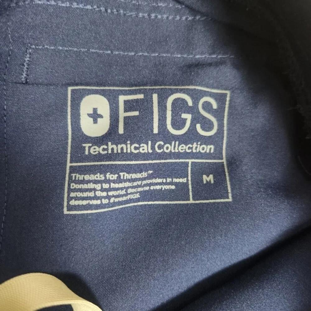 Figs Technical Collection Men’s Cargo Scrub Pants Style T2001 Blue size Medium